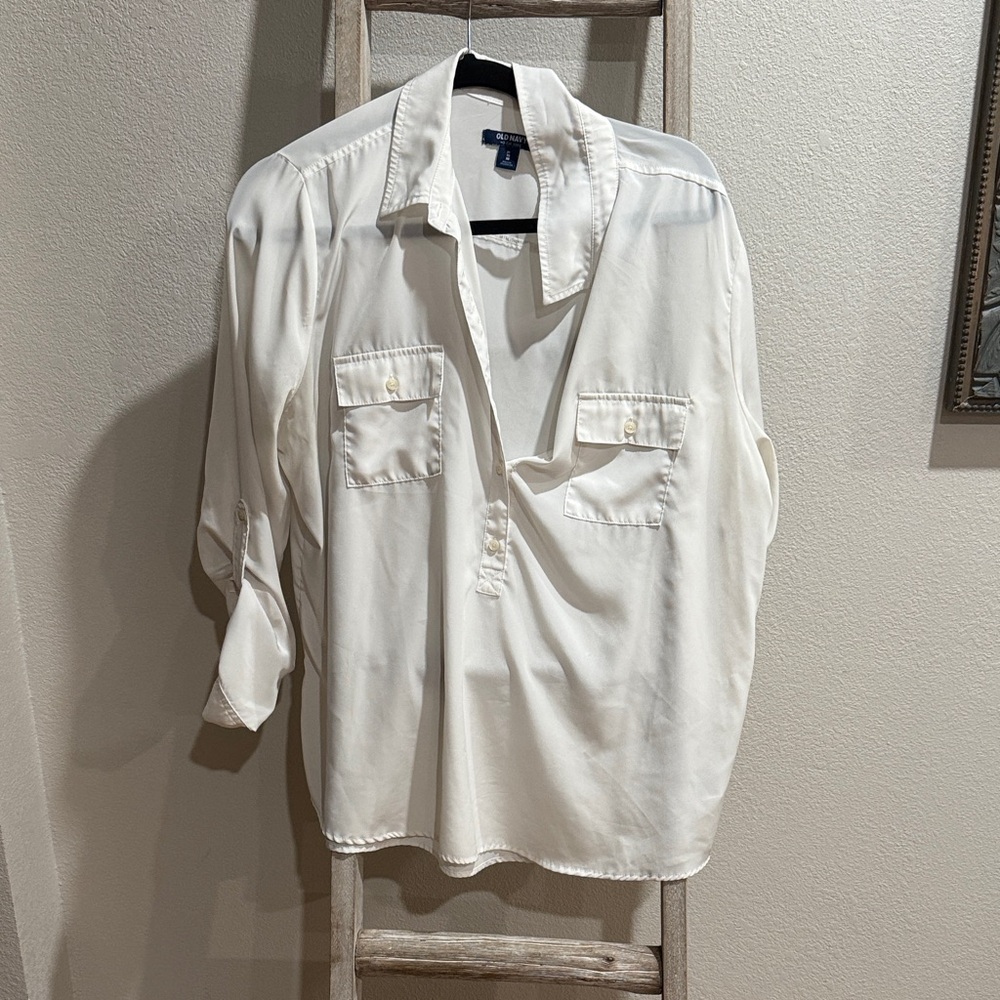 Old Navy Women’s White Casual Button Down Shirt Size XL Rolled Sleeves